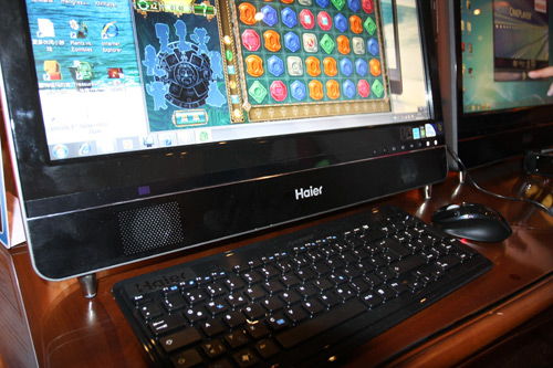 海尔发四核3D电视触摸一体电脑 科技融合，开启智能娱乐新体验